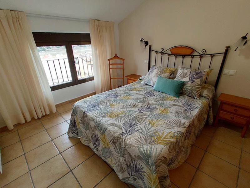 Royuela Hostal Ngoại thất bức ảnh